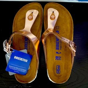 NWT Birkenstock metallic sandals